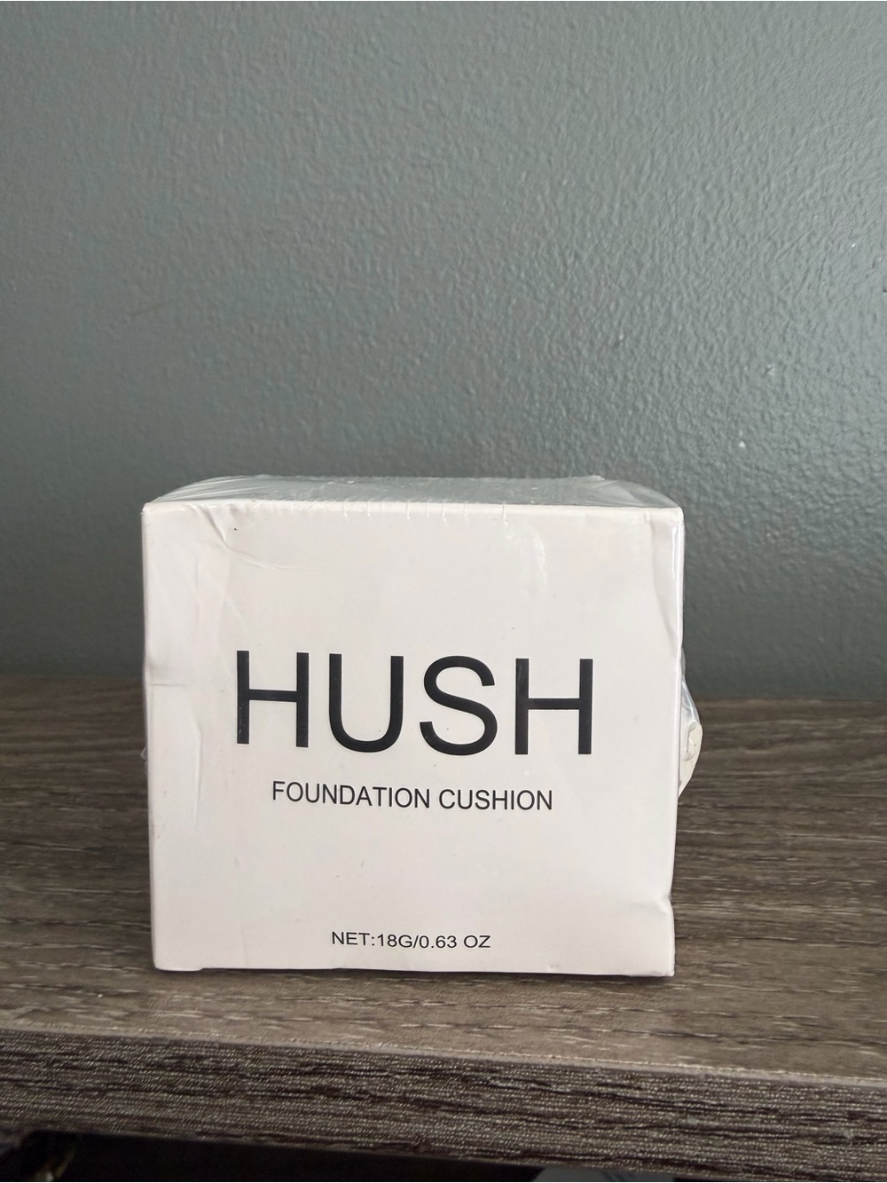 HUSH Foundation Cushion — medium